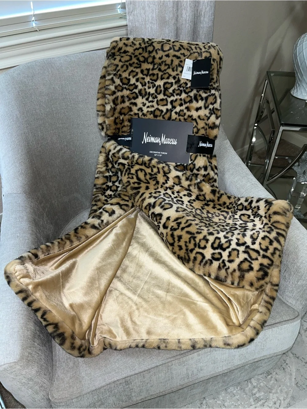 1-NWT Neiman Marcus Leopard Design Luxury Faux Mink Fur Throw Blanket 50”x 70”